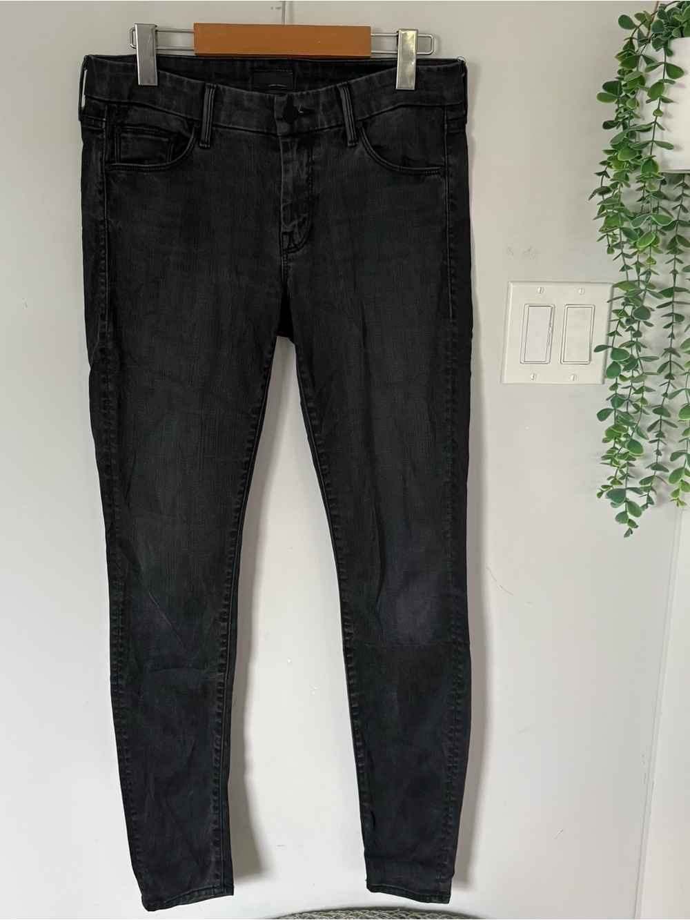 MOTHER The Looker Skinny Jeans Lies & Shadows Faded Black Size 28